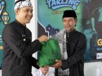 Baznas dan Bupati Wahyu Salurkan Bantuan dalam Program Rembug Warga dan Tarling Ramadan