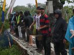 Plt Kasat PolPP dan Damkar Cianjur Djoko : Bupati Wahyu Ajak Keluarga Gorol Perbaikan Jalan di Desa Sabandar