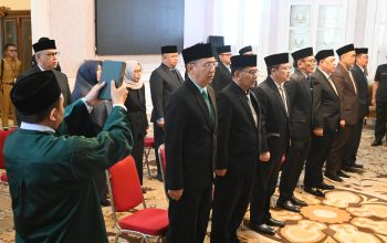 Bupati Wahyu Lantik 14 Pejabat Eselon II, Plt BKPSDM Akos Koswara : Hasil Uji Kompetensi dan Kebutuhan Organisasi