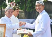 Wujudkan Penataan Aset, Kepala ATR/BPN Cianjur Serahkan 50 Sertifikat ke Bupati Wahyu di Momen HJC ke-348