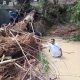 Banjir Terjang Sindangbarang, Dua Rumah Rusak dan Kerugian Material Akibat Sumbatan Pohon di Sungai Kertamukti