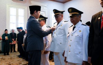 Lantik Ratusan Pejabat, Bupati Wahyu Ingatkan Pentingnya Sumpah Jabatan dan Profesionalitas