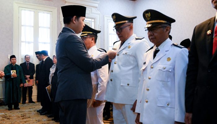 Lantik Ratusan Pejabat, Bupati Wahyu Ingatkan Pentingnya Sumpah Jabatan dan Profesionalitas