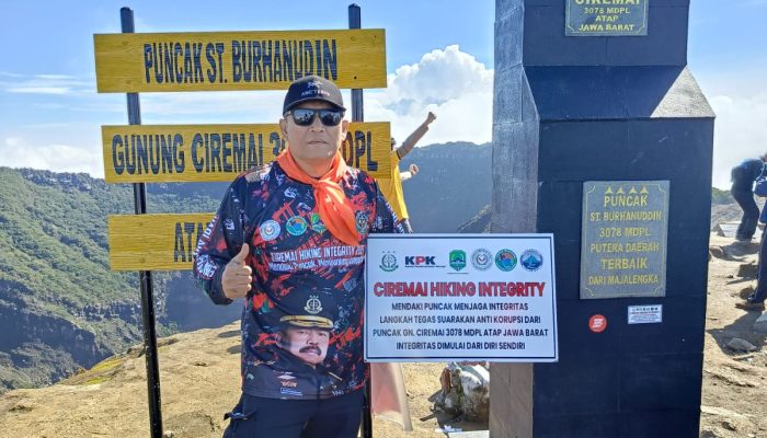 Ciremai Hiking Integrity 2025: LSM Baladhika Adhyaksa Gelar Aksi Pendakian Integritas Peringati Hakordia 2025