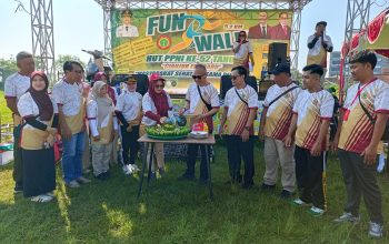 Ribuan Perawat Meriahkan Fun Walk HUT PPNI ke-52, Gaungkan “Masyarakat Sehat Bersama Perawat”